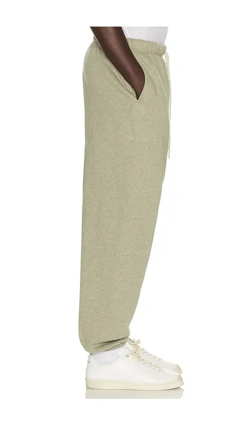 Fear of God Essentials Classic Fleece Sweatpant | Thumbnail 8 Fear of God Essentials Classic Fleece Sweatpant | Thumbnail 8