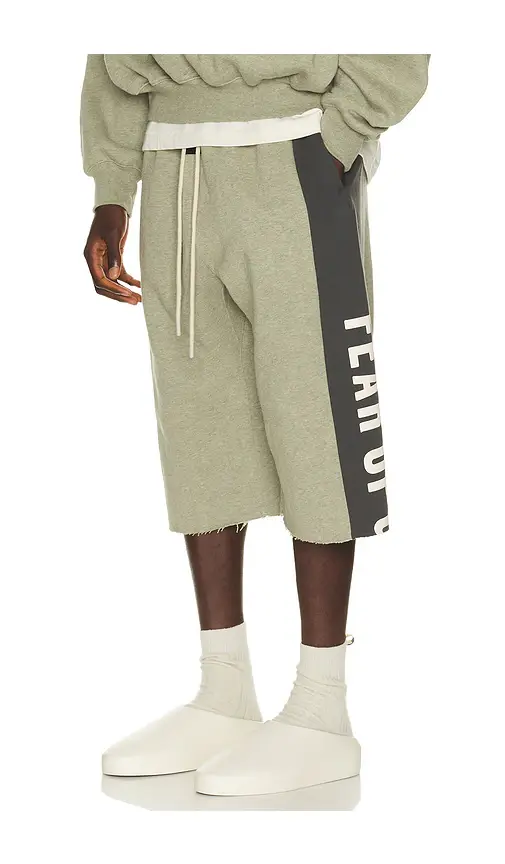 Fear of God ESSENTIALS Panelled Undone Cut Off Sweatpant | Thumbnail 8