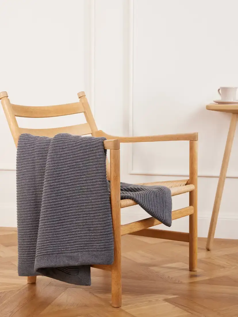 Brunello Cucinelli Ribbed-knitted Cashmere Throw | Thumbnail 2 Brunello Cucinelli Ribbed-knitted Cashmere Throw | Thumbnail 2