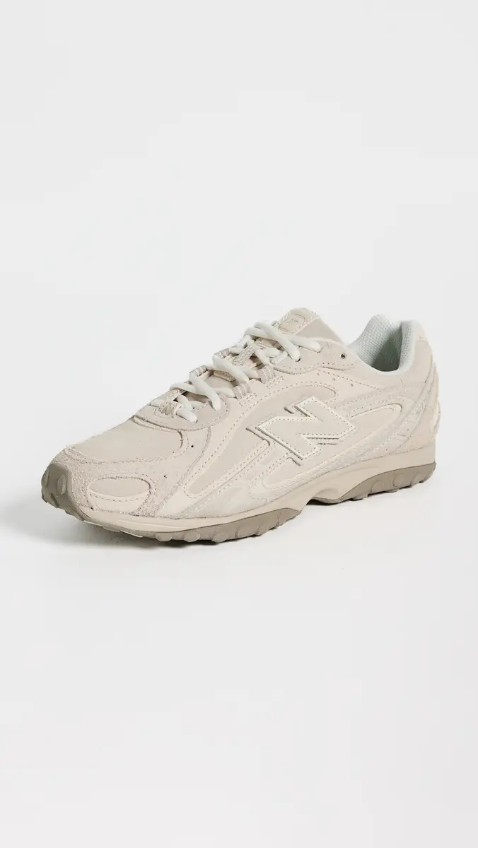 New Balance 204L Sneakers | Thumbnail 2