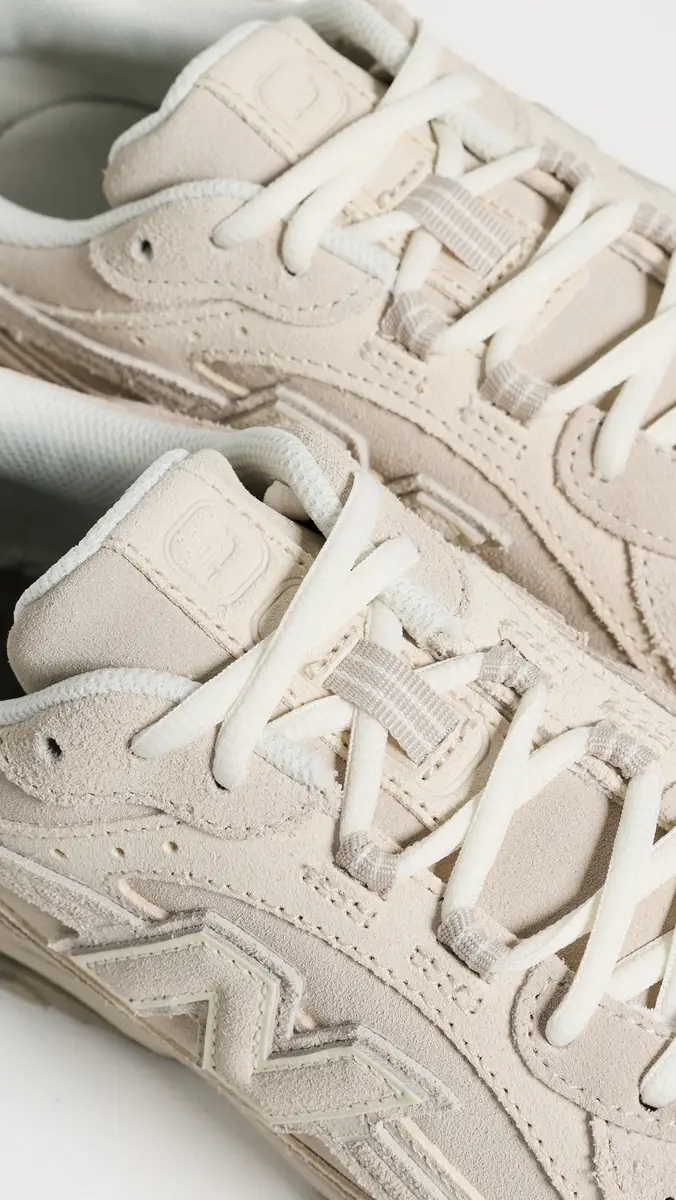 New Balance 204L Sneakers | Thumbnail 6