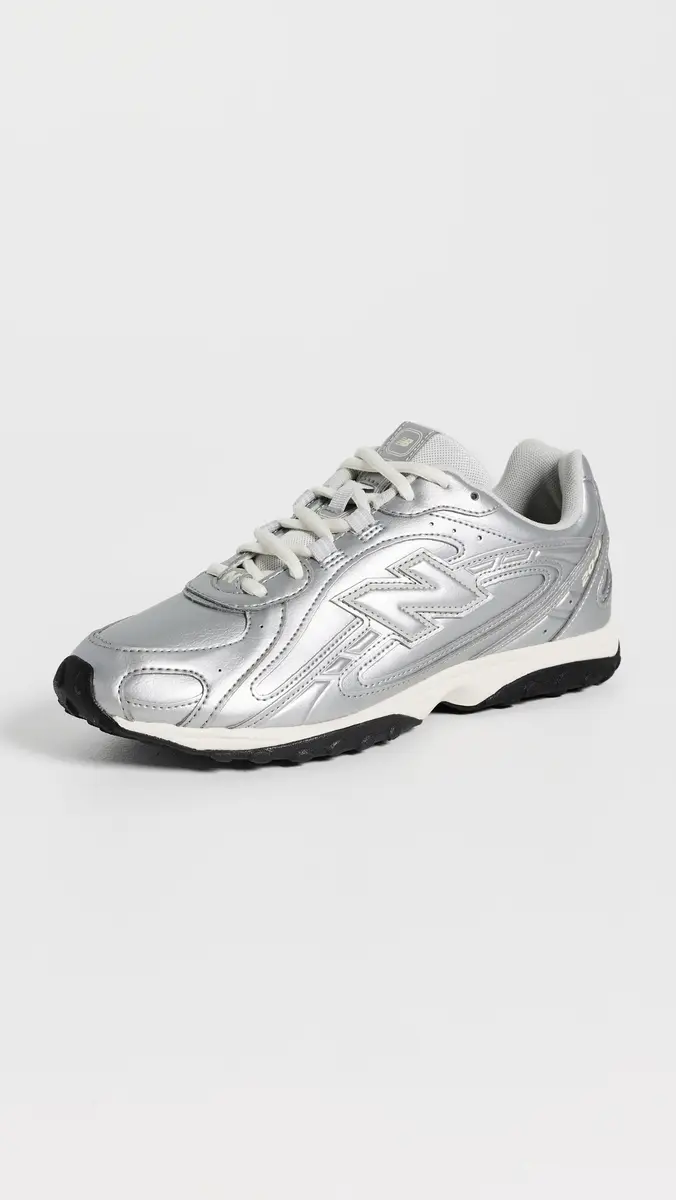 New Balance 204L Sneakers | Thumbnail 2