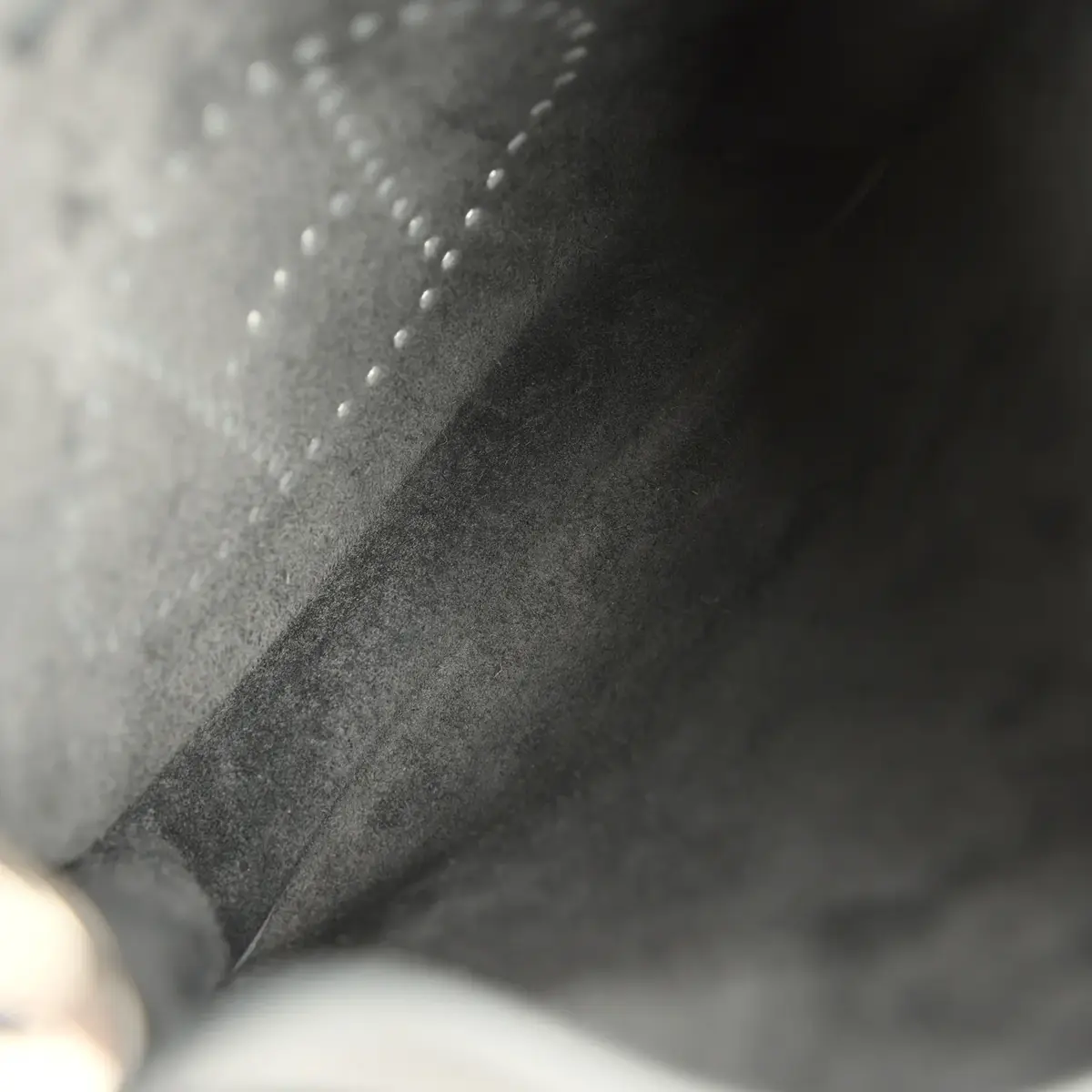 HERMÈS Hermes Evelyne PM Gris Misty Clemence Palladium Hardware | Thumbnail 8 HERMÈS Hermes Evelyne PM Gris Misty Clemence Palladium Hardware | Thumbnail 8