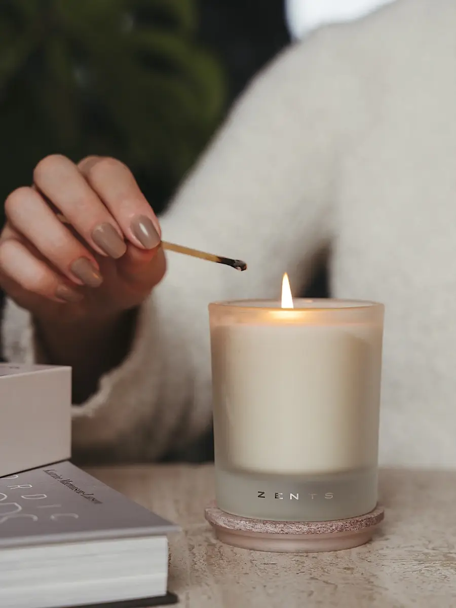 Zents Oolong Aromatic Candle | Thumbnail 3 Zents Oolong Aromatic Candle | Thumbnail 3