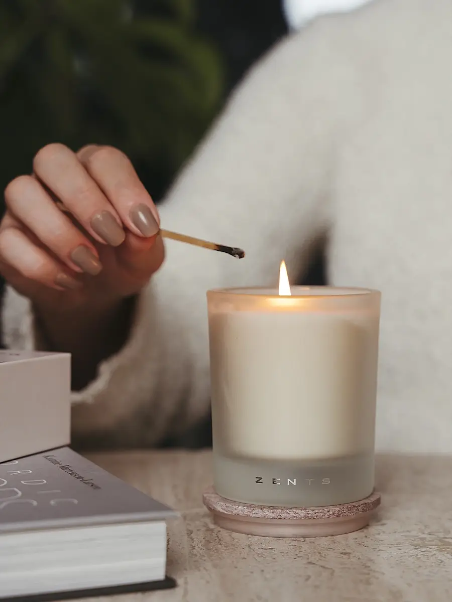 Zents Fig Aromatic Candle | Thumbnail 3 Zents Fig Aromatic Candle | Thumbnail 3
