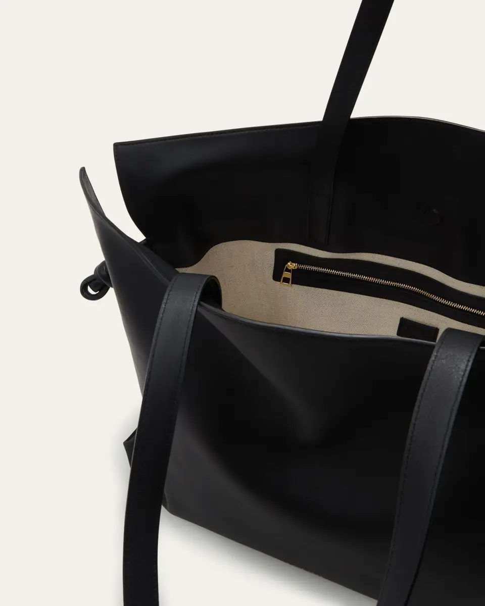 Loewe Flamenco XL Tote Bag in Napa Leather with Golden Foil Anagram | Thumbnail 4
