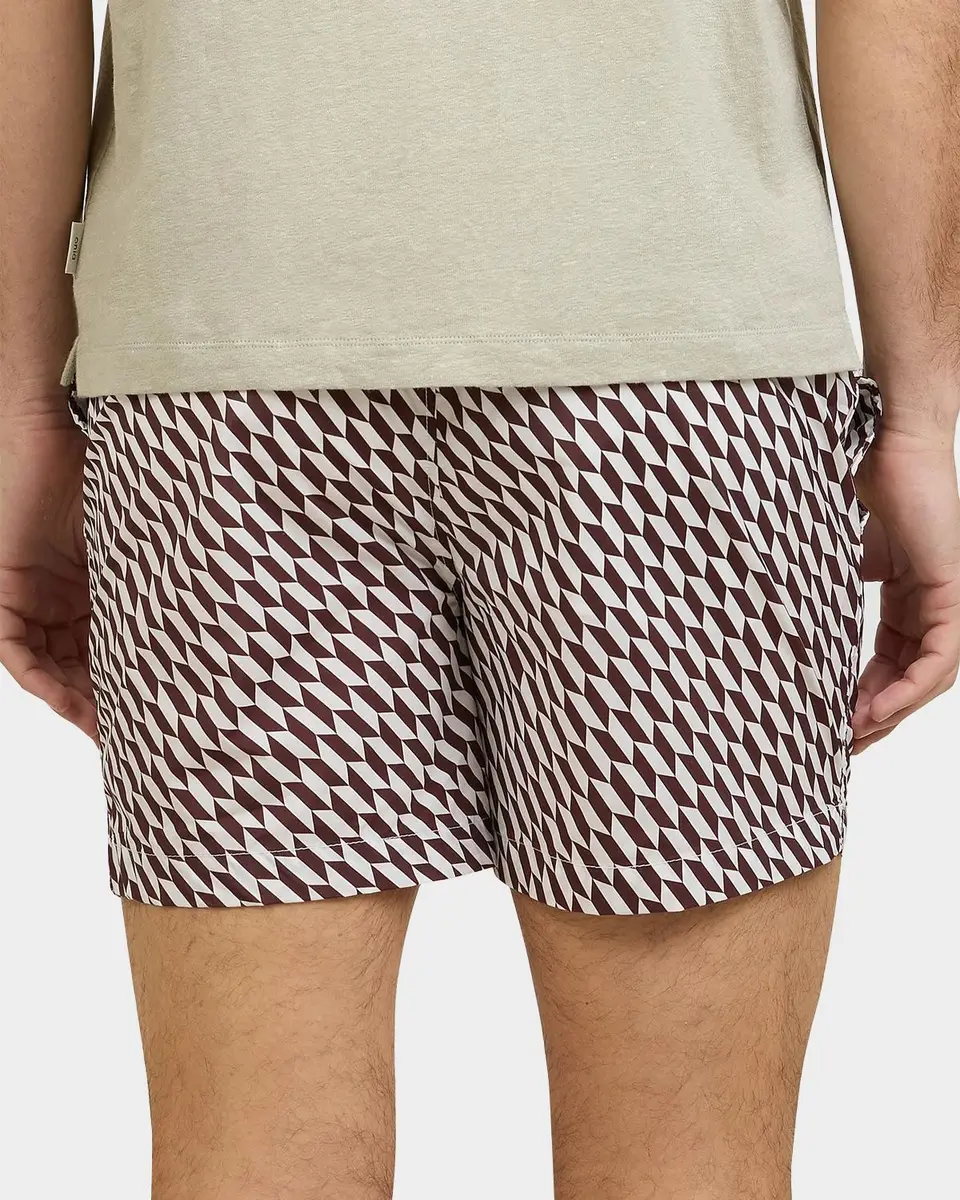 Onia Men's Charles Geometric 5 '' Swim Trunks | Thumbnail 3 Onia Men's Charles Geometric 5 '' Swim Trunks | Thumbnail 3