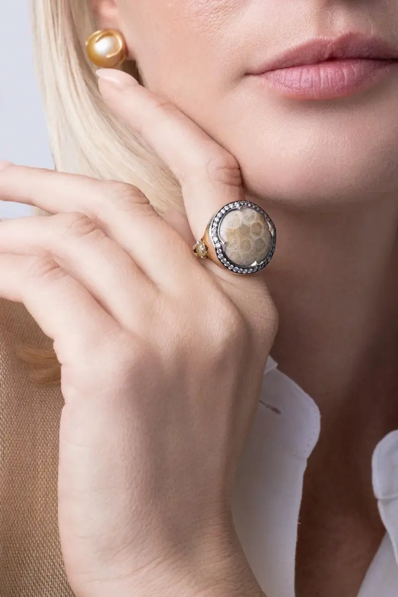 PARULINA Diamond Coral Ring | Thumbnail 3