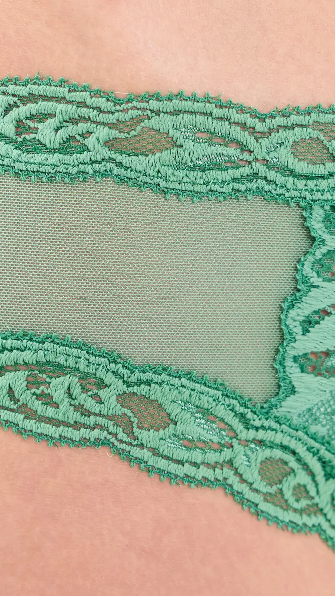 Natori Feathers Hipster Panties | Thumbnail 5