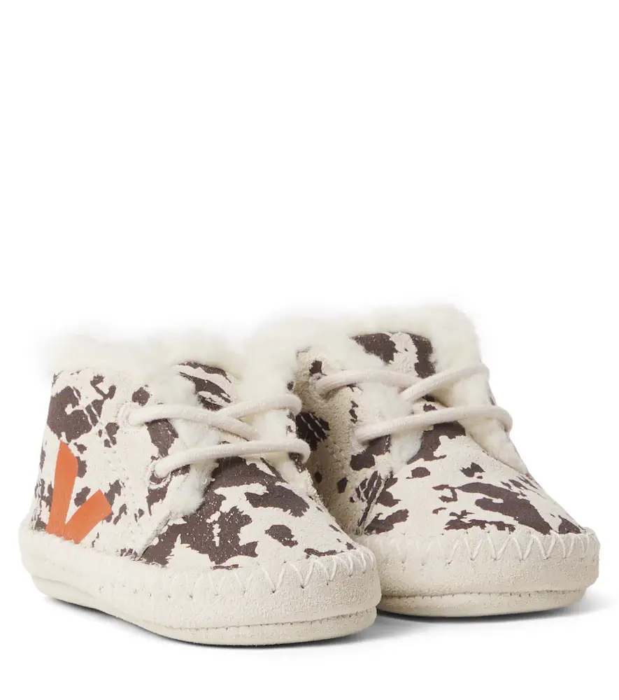 Veja Kids Baby Light ZZ printed leather booties | Image 1 Veja Kids Baby Light ZZ printed leather booties | Image 1