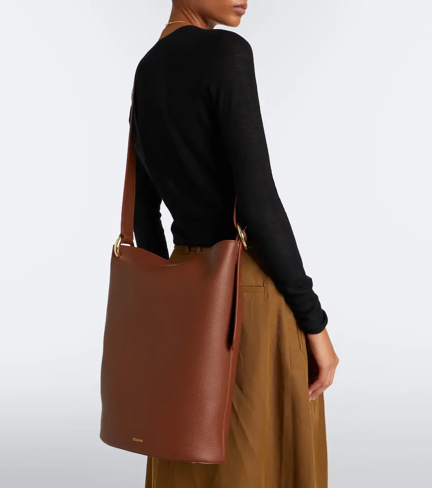 Joseph Bucket Large leather shoulder bag | Thumbnail 4
