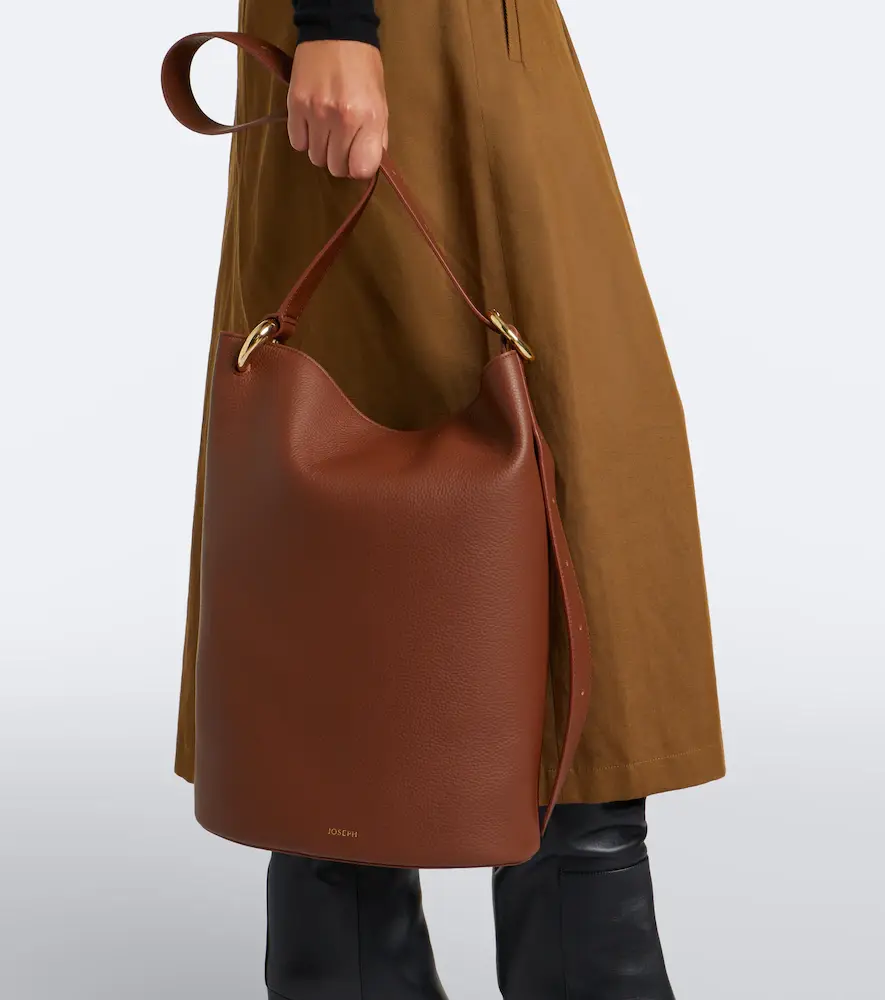 Joseph Bucket Large leather shoulder bag | Thumbnail 6