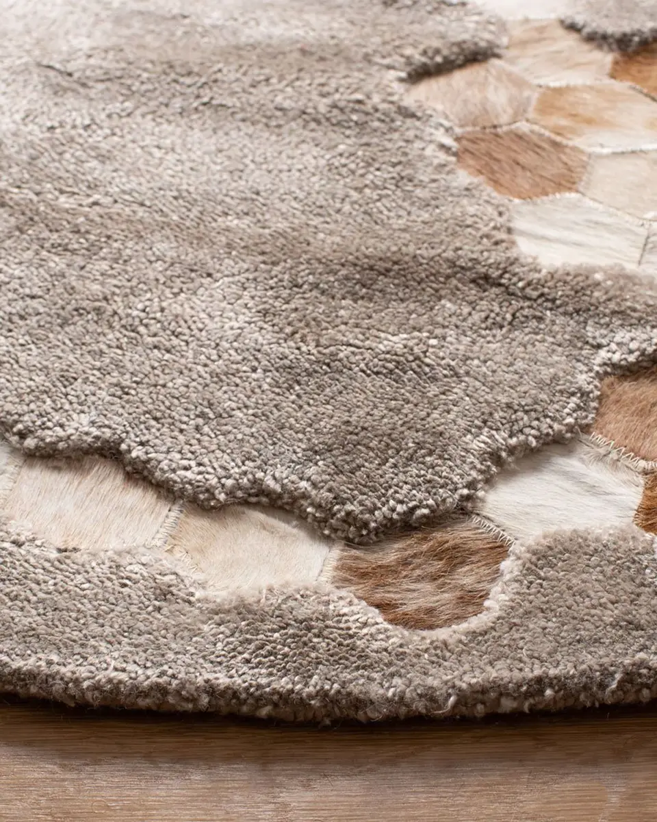 Safavieh Derek Hand-Tufted Round Rug | Thumbnail 7