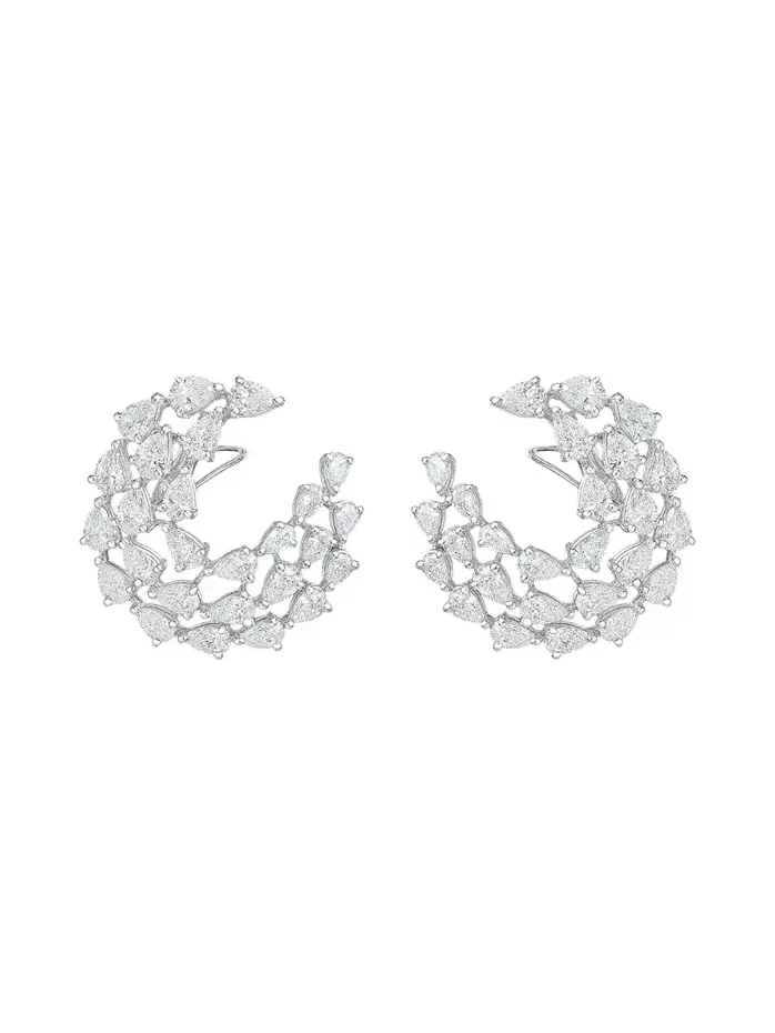 6.90ct Diamond 18K Gold Statement Curved Earrings 6.90ct Diamond 18K Gold Statement Curved Earrings