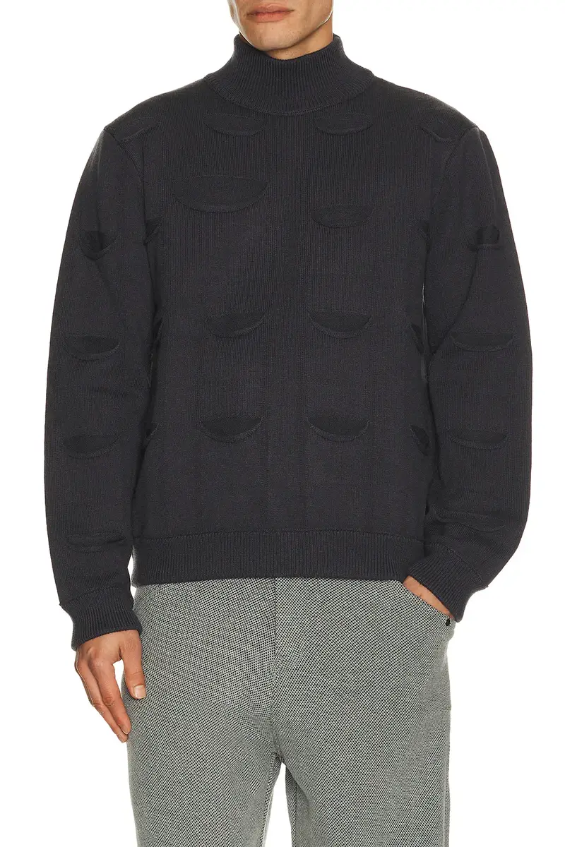 Isa Boulder All Pockets Pullover | Image 1 Isa Boulder All Pockets Pullover | Image 1