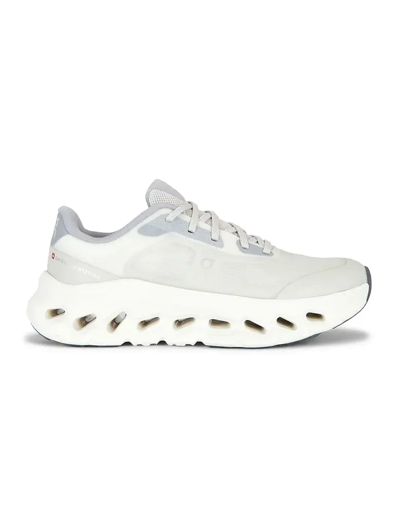 ON Cloudtilt Remix Sneaker