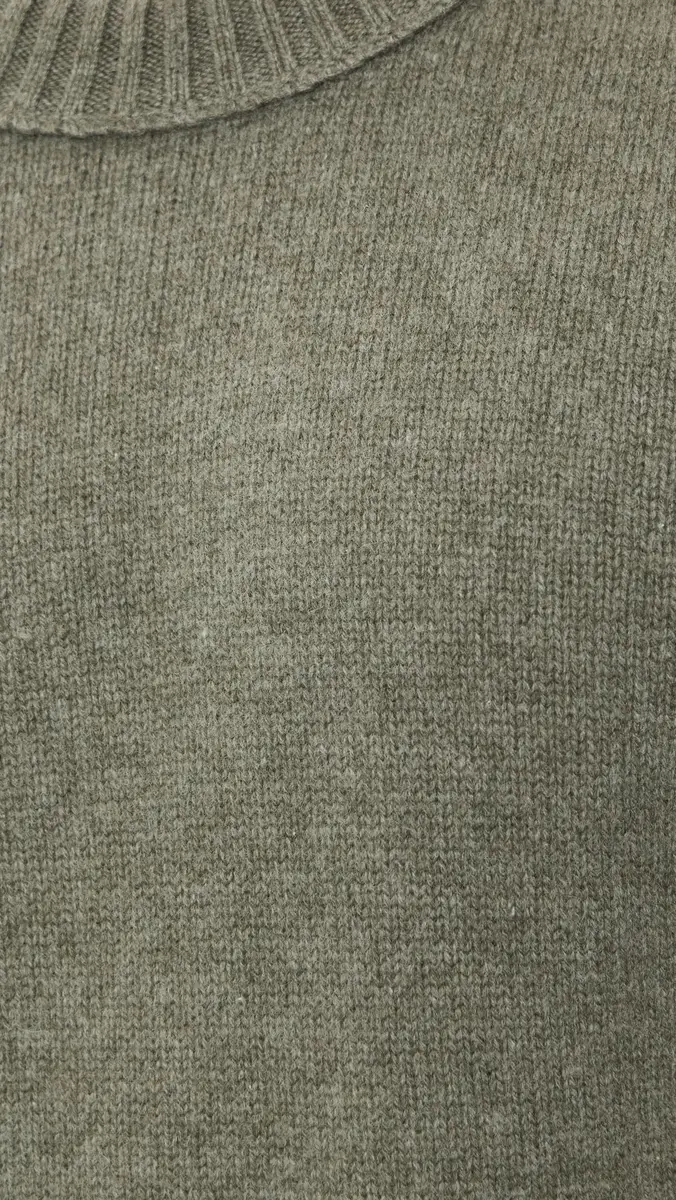 Frame Cashmere Crew Neck Sweater | Thumbnail 6 Frame Cashmere Crew Neck Sweater | Thumbnail 6