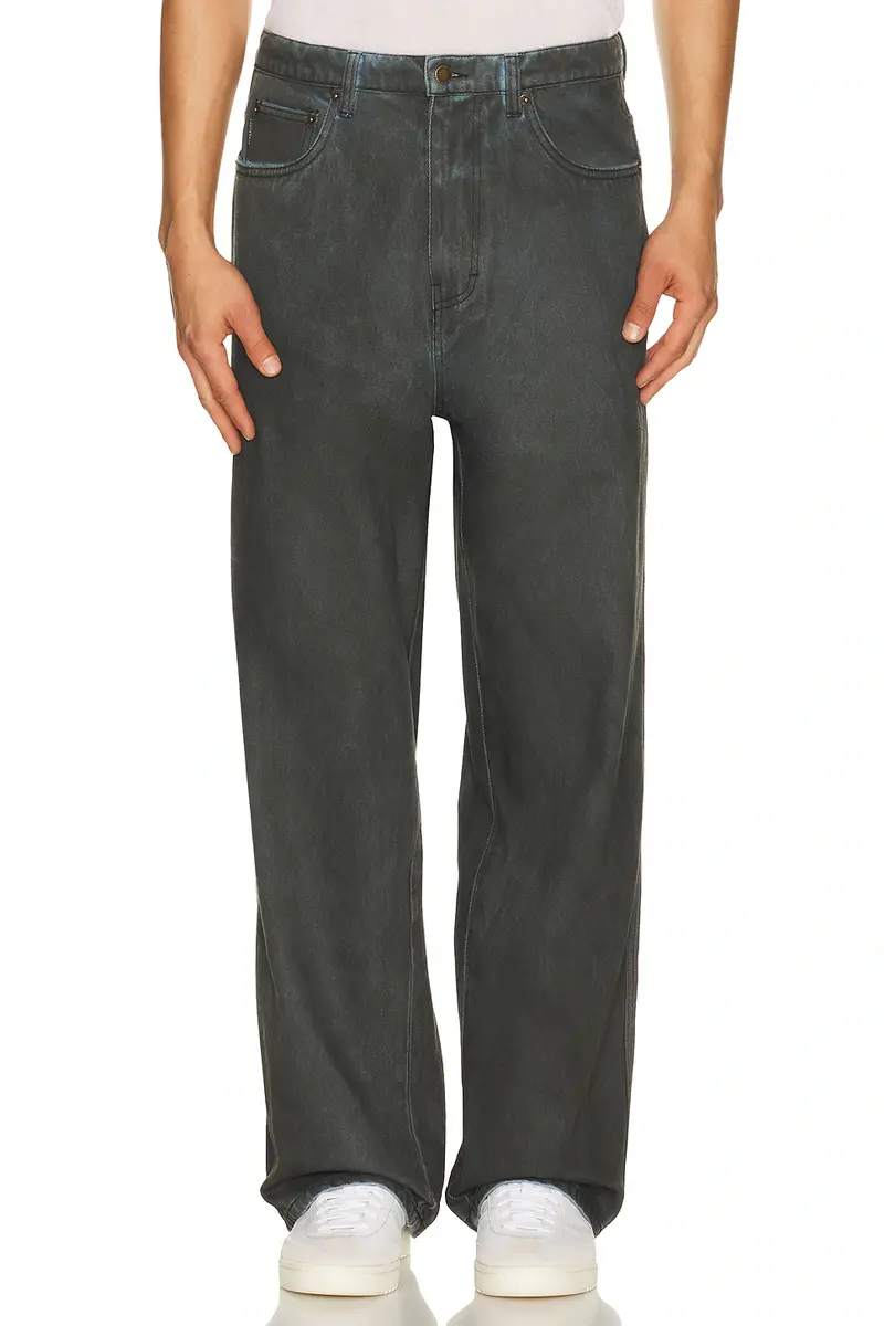 Spray Formula Baggy Jeans