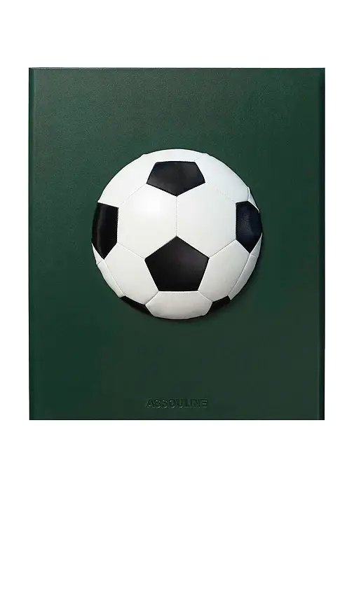 ASSOULINE Football The Impossible Collection: 100 Moments From The Beautiful Game | Thumbnail 6