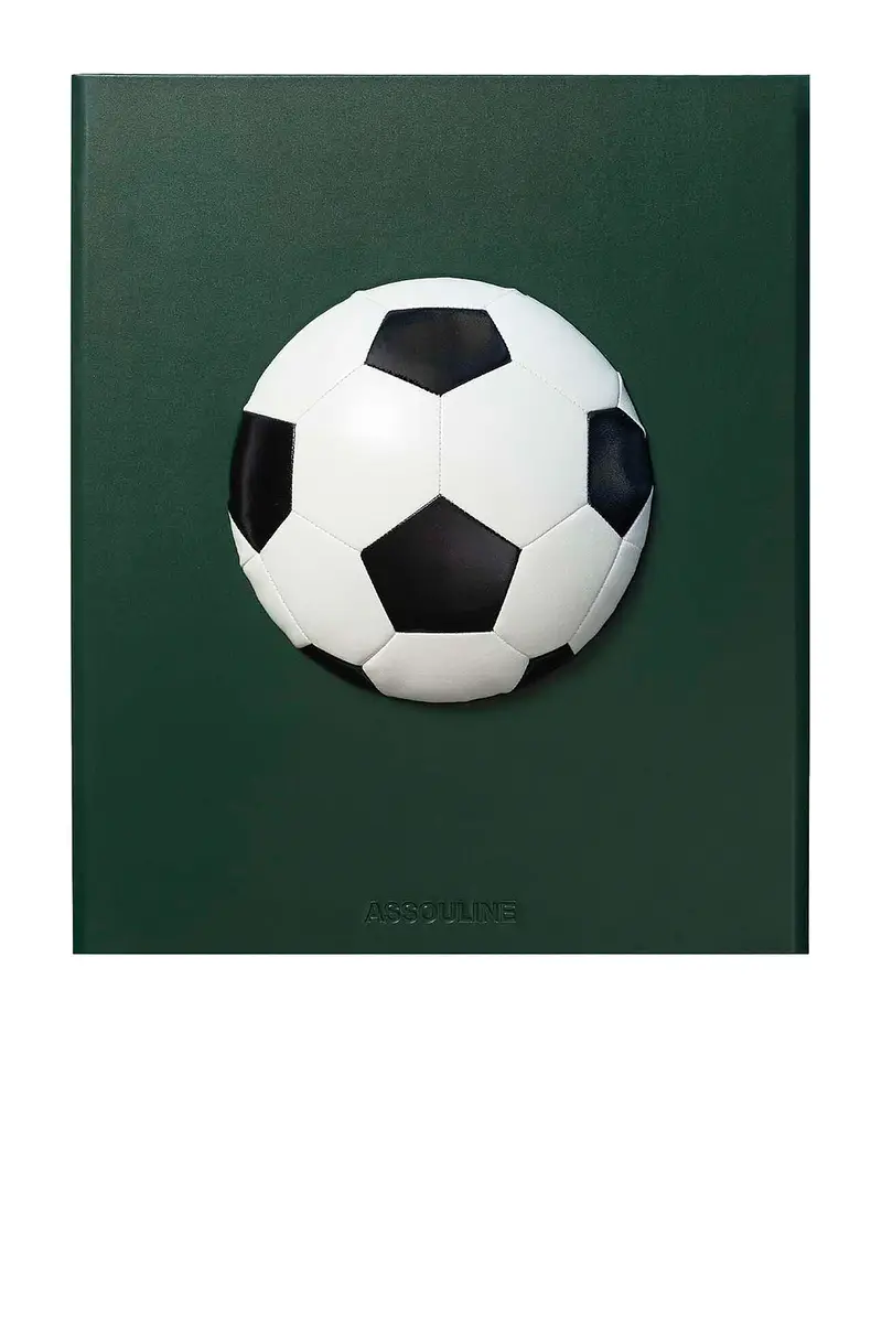 ASSOULINE Football The Impossible Collection: 100 Moments From The Beautiful Game