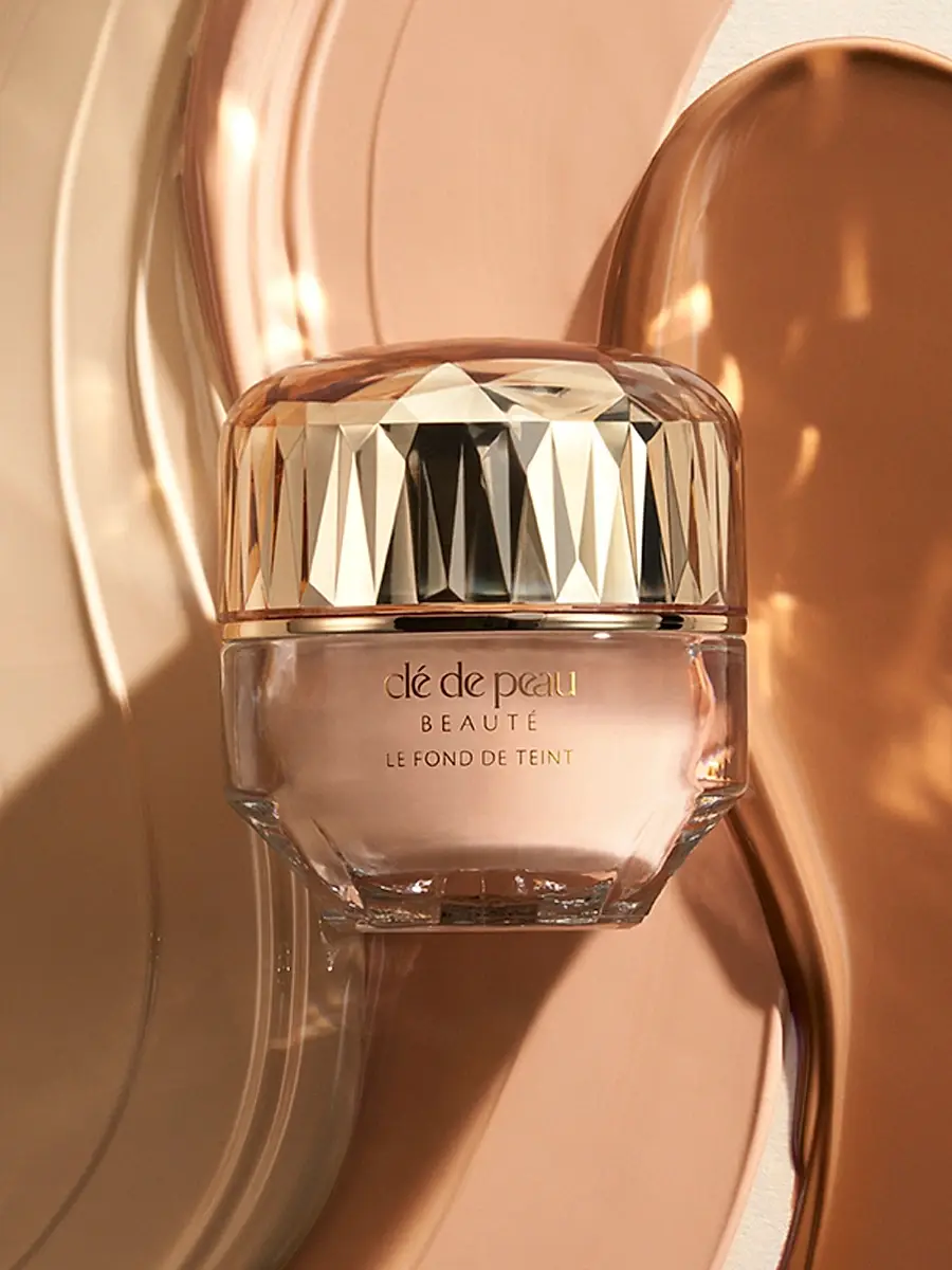 CLÉ DE PEAU BEAUTÉ Women's The Foundation SPF 22 | Thumbnail 3 CLÉ DE PEAU BEAUTÉ Women's The Foundation SPF 22 | Thumbnail 3