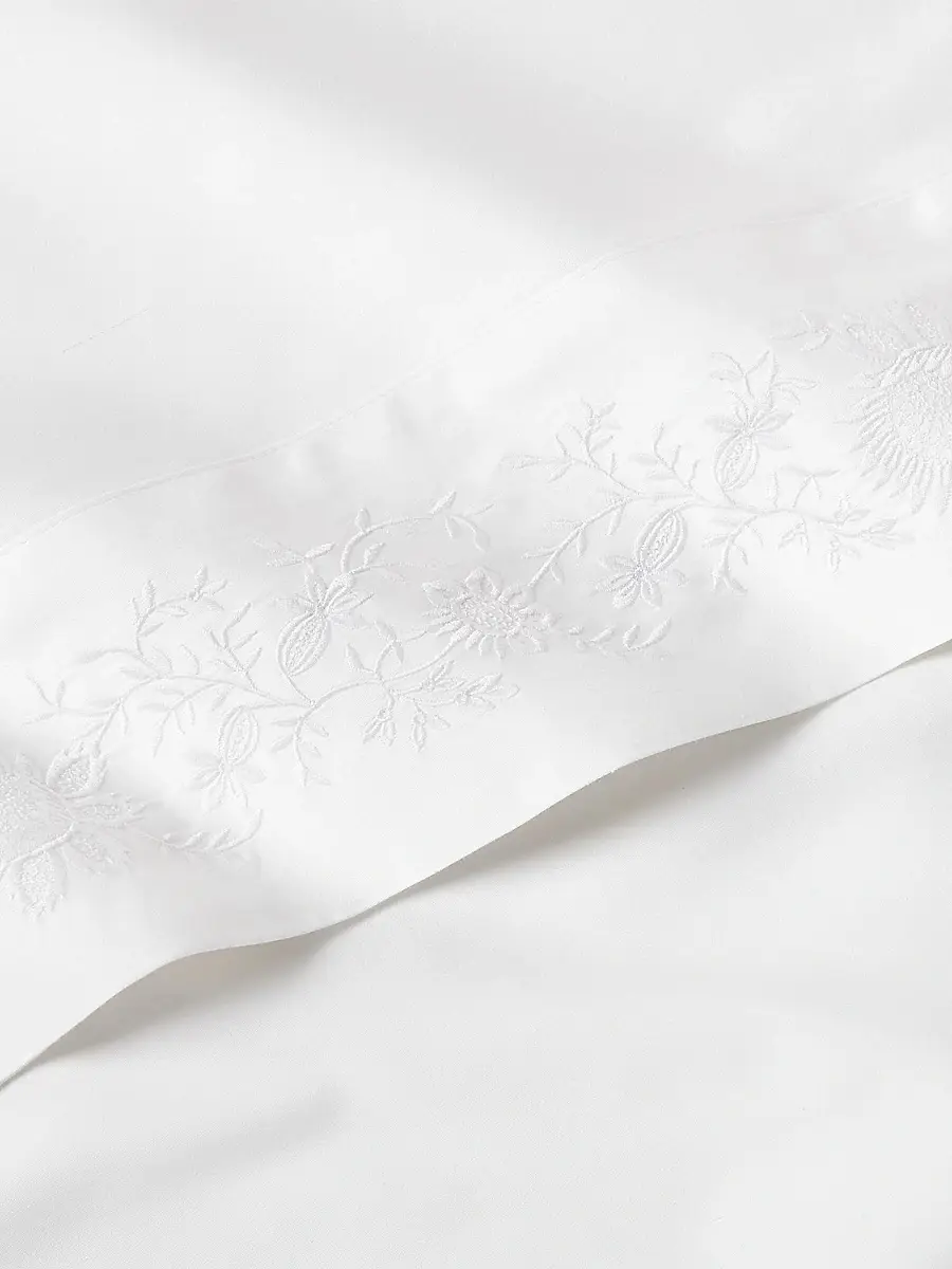 Ralph Lauren Eloise Embroidery Cotton Sheets & Pillowcases Collection - Studio White | Thumbnail 4 Ralph Lauren Eloise Embroidery Cotton Sheets & Pillowcases Collection - Studio White | Thumbnail 4