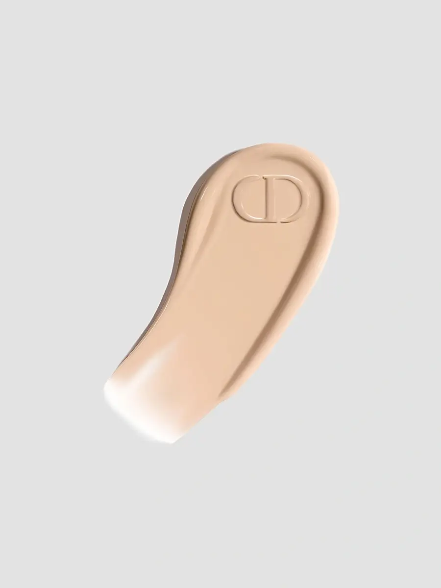 Dior Forever Skin Wear Foundation | Thumbnail 2 Dior Forever Skin Wear Foundation | Thumbnail 2