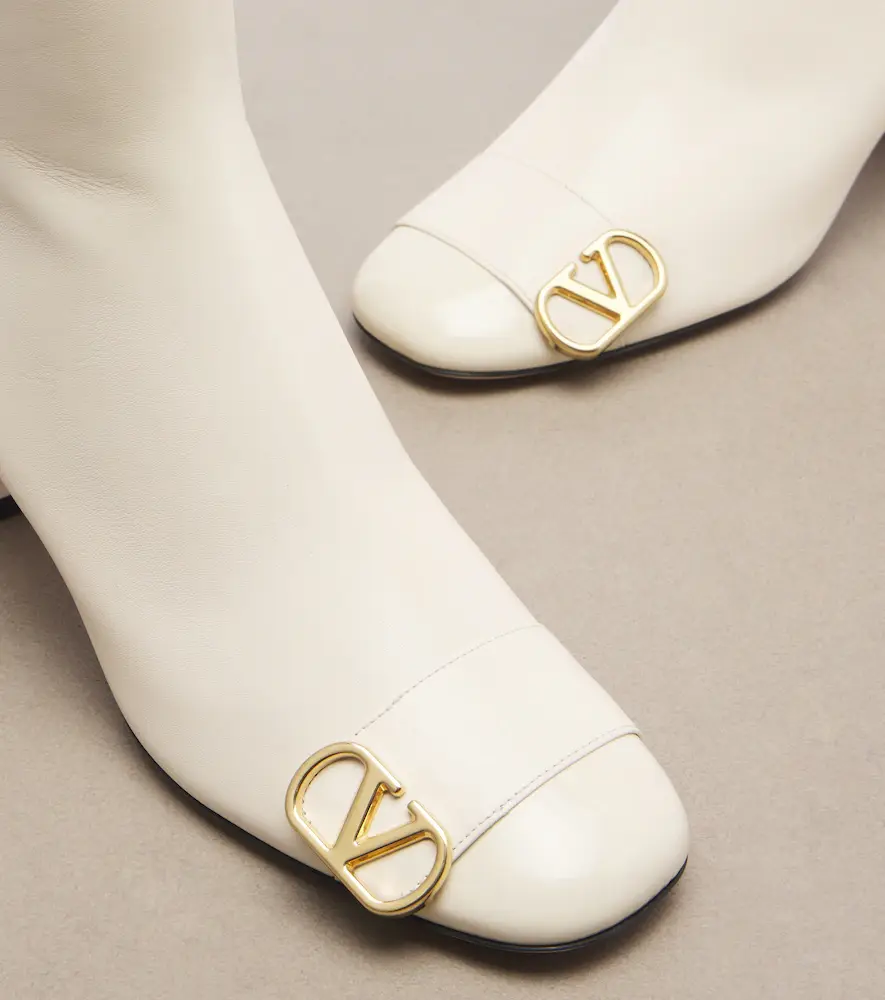 Valentino Garavani Veeside VLogo leather ankle boots | Thumbnail 2 Valentino Garavani Veeside VLogo leather ankle boots | Thumbnail 2