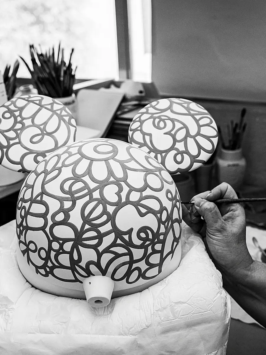 Lladro Doodle Mickey Porcelain Sculpture | Thumbnail 7