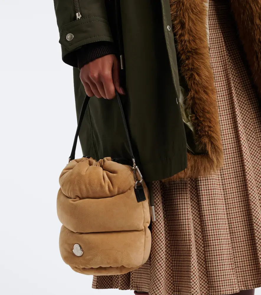 Moncler Caradoc Small suede down bucket bag | Thumbnail 4 Moncler Caradoc Small suede down bucket bag | Thumbnail 4