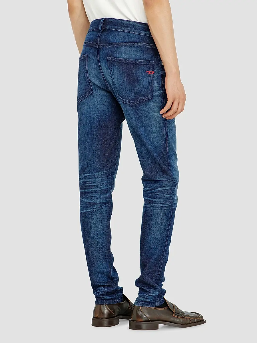 Diesel Men's 2062 Strukt JoggJeans Stretch Slim Jeans | Thumbnail 3 Diesel Men's 2062 Strukt JoggJeans Stretch Slim Jeans | Thumbnail 3