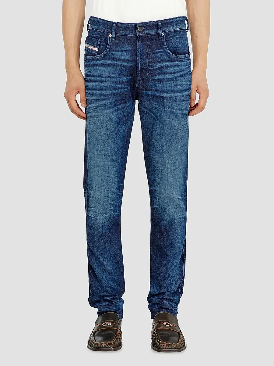 Diesel Men's 2062 Strukt JoggJeans Stretch Slim Jeans | Thumbnail 4 Diesel Men's 2062 Strukt JoggJeans Stretch Slim Jeans | Thumbnail 4