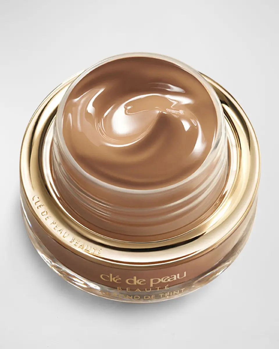 CLÉ DE PEAU BEAUTÉ 1 oz. The Foundation SPF 22 | Thumbnail 4 CLÉ DE PEAU BEAUTÉ 1 oz. The Foundation SPF 22 | Thumbnail 4
