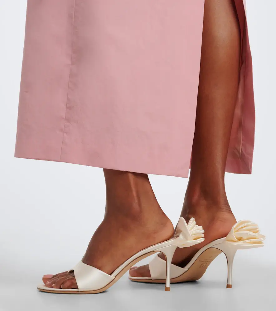 Magda Butrym Floral-appliqué satin thong sandals | Thumbnail 6 Magda Butrym Floral-appliqué satin thong sandals | Thumbnail 6