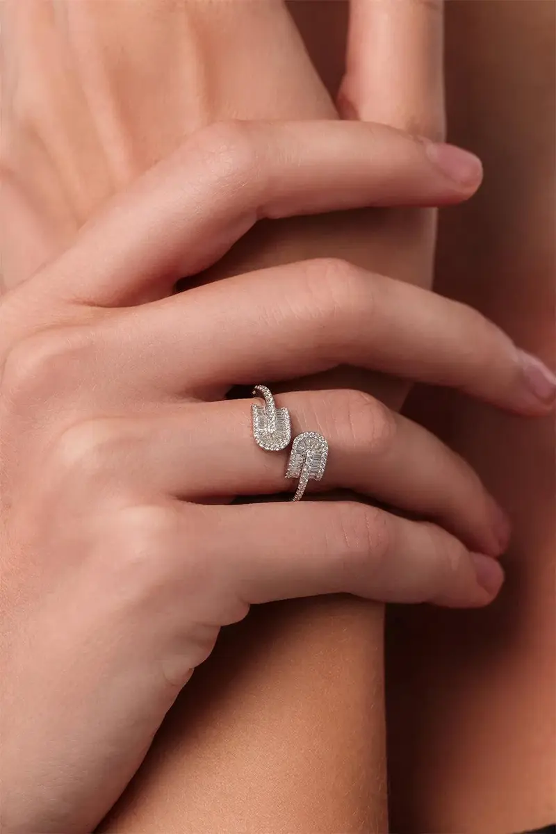 U LOS ANGELES Diamond Baguette U Duo Twist Ring | Thumbnail 2