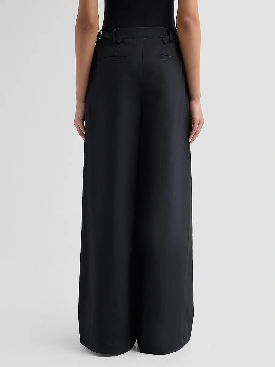 Simkhai Women's Leroy Pleated Wide-Leg Pants | Thumbnail 3