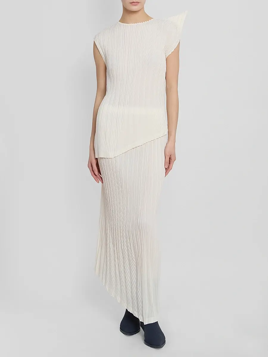 Issey Miyake Women's Unfurling Pleats Shirt | Thumbnail 2