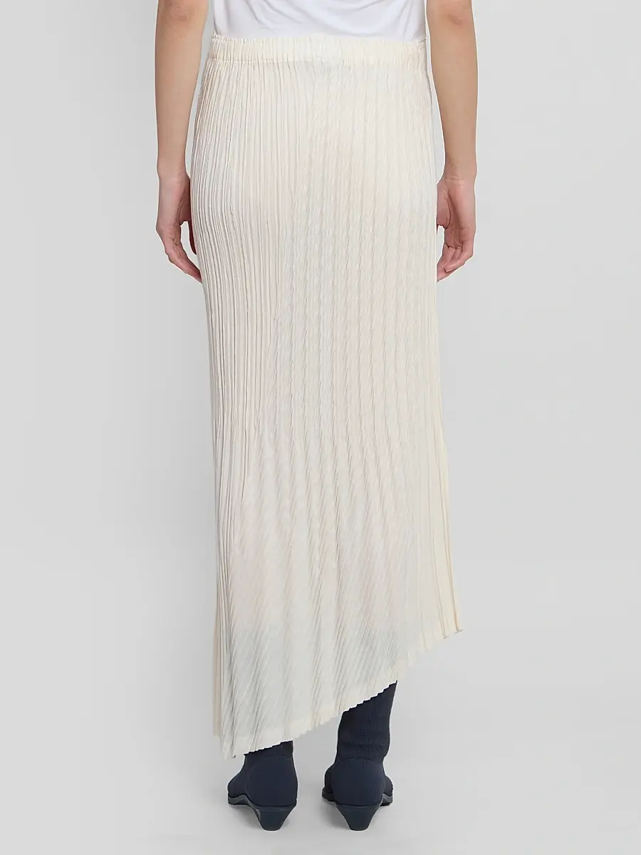 Issey Miyake Women's Unfurling Pleats Maxi Skirt | Thumbnail 3 Issey Miyake Women's Unfurling Pleats Maxi Skirt | Thumbnail 3