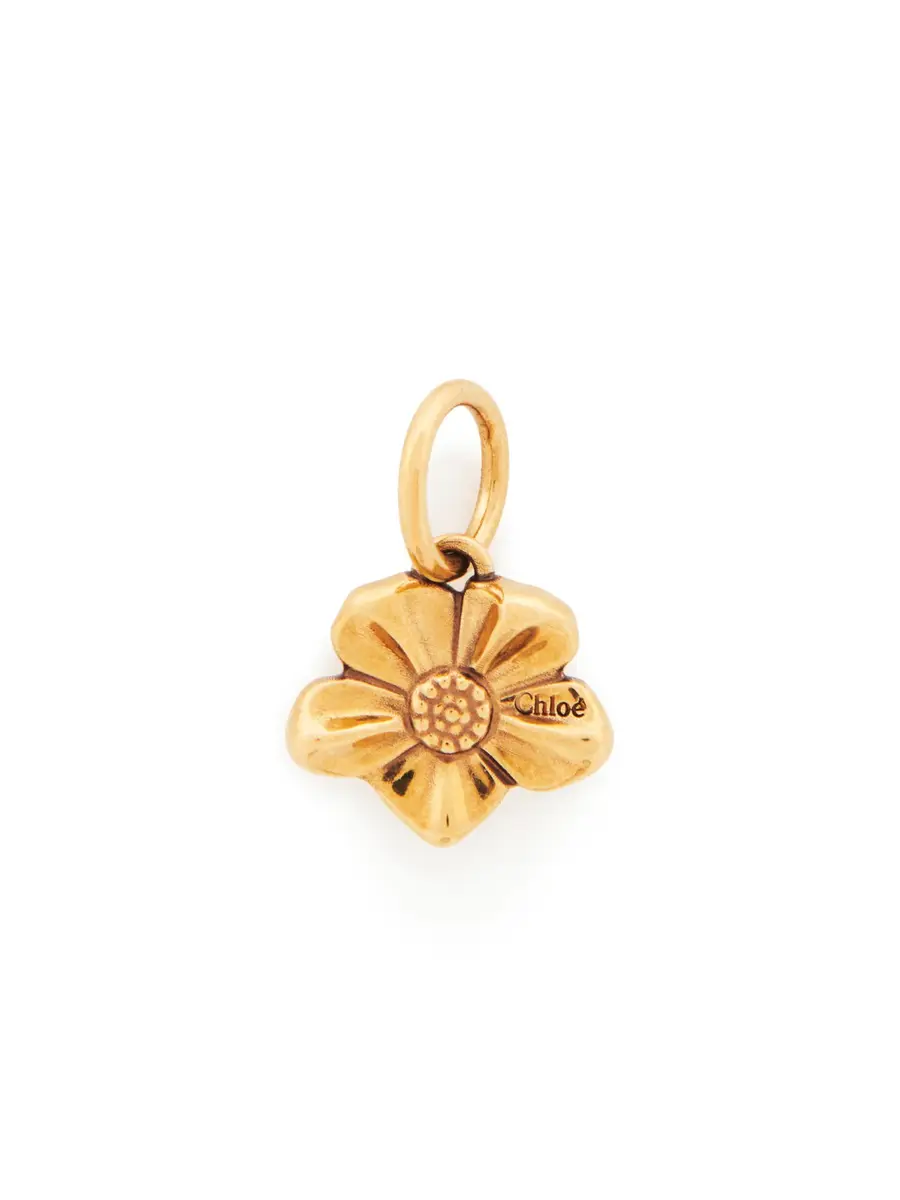 Chloé Alphabet Flower charm in brass | Thumbnail 2
