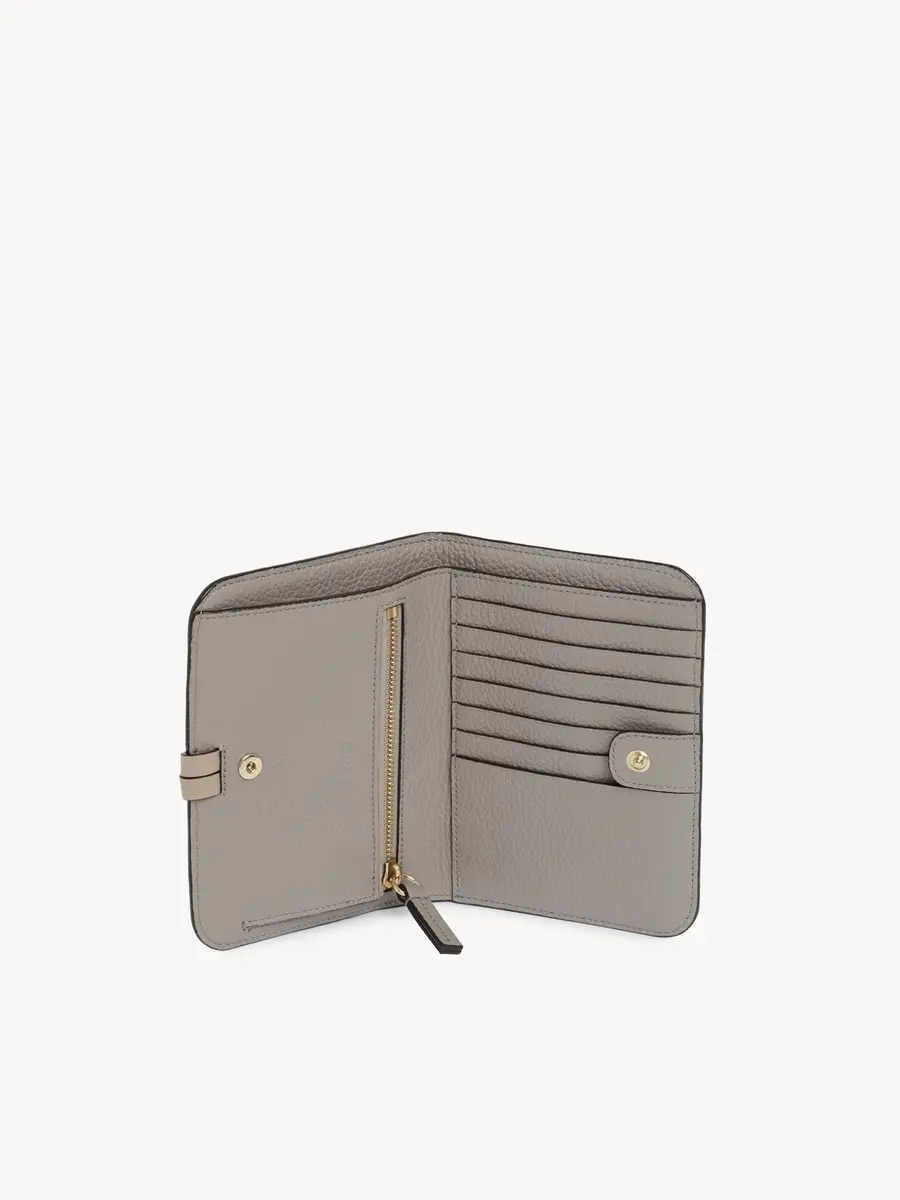 Chloé Alphabet bifold wallet in grained leather | Thumbnail 5
