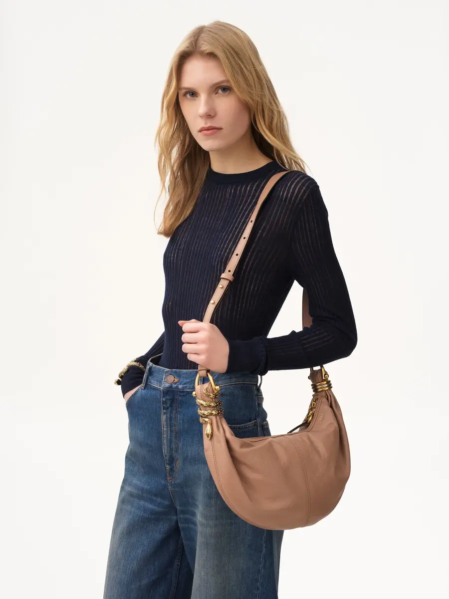 Chloé Small Snake Bracelet Hobo bag in grained leather | Thumbnail 4 Chloé Small Snake Bracelet Hobo bag in grained leather | Thumbnail 4