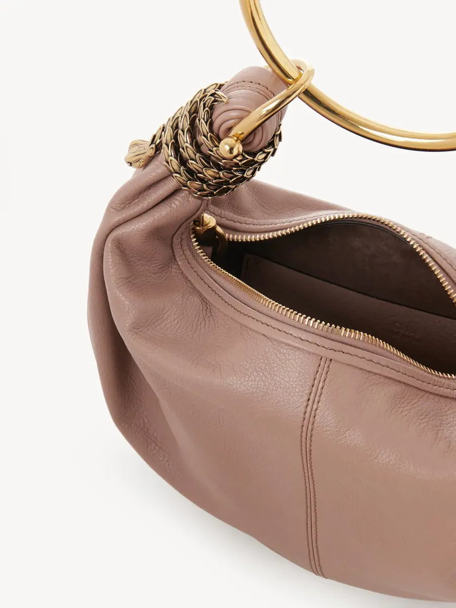 Chloé Small Snake Bracelet Hobo bag in grained leather | Thumbnail 7 Chloé Small Snake Bracelet Hobo bag in grained leather | Thumbnail 7