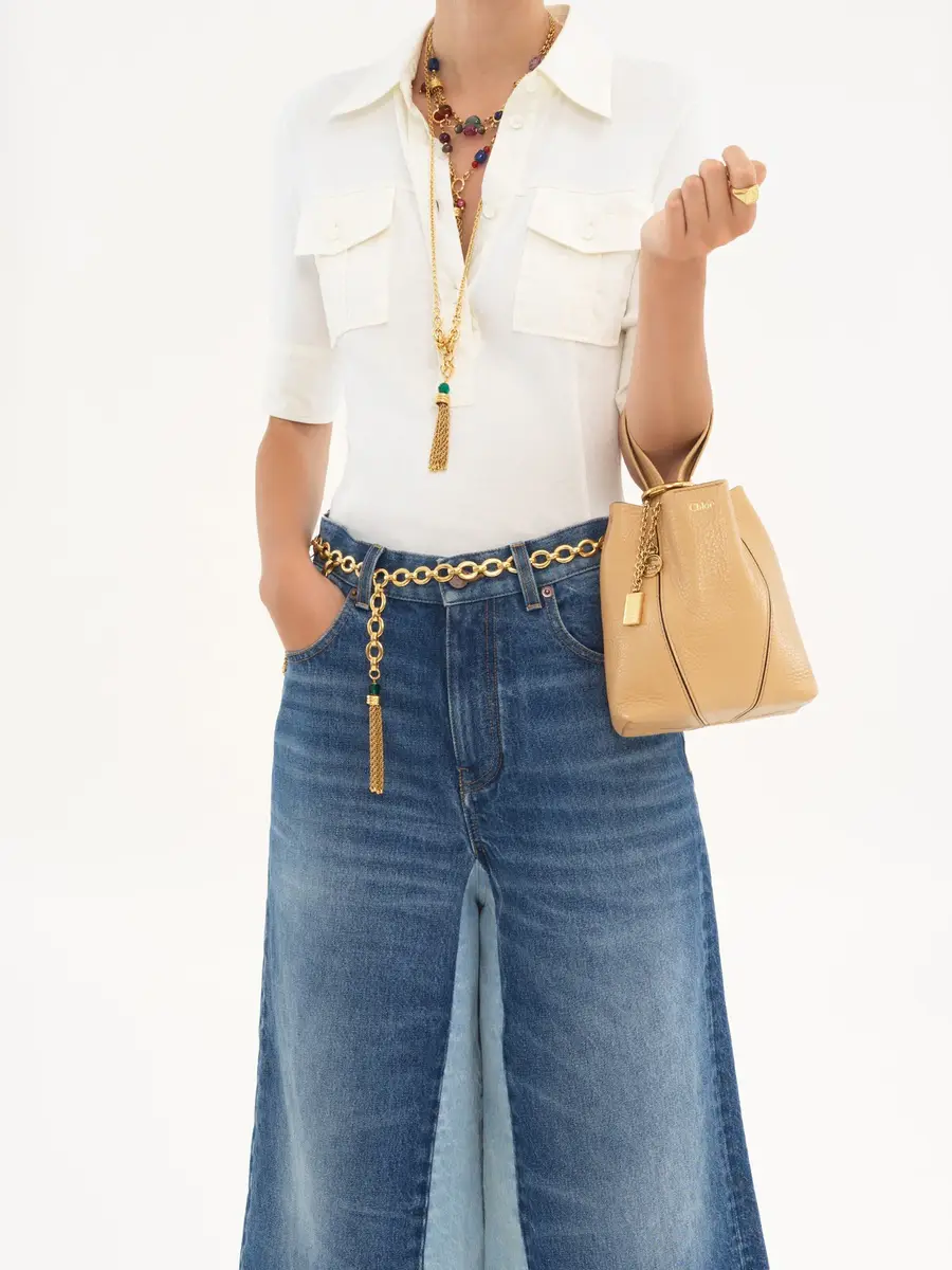 Chloé Small Chloé Spin tote bag in grained leather | Thumbnail 9