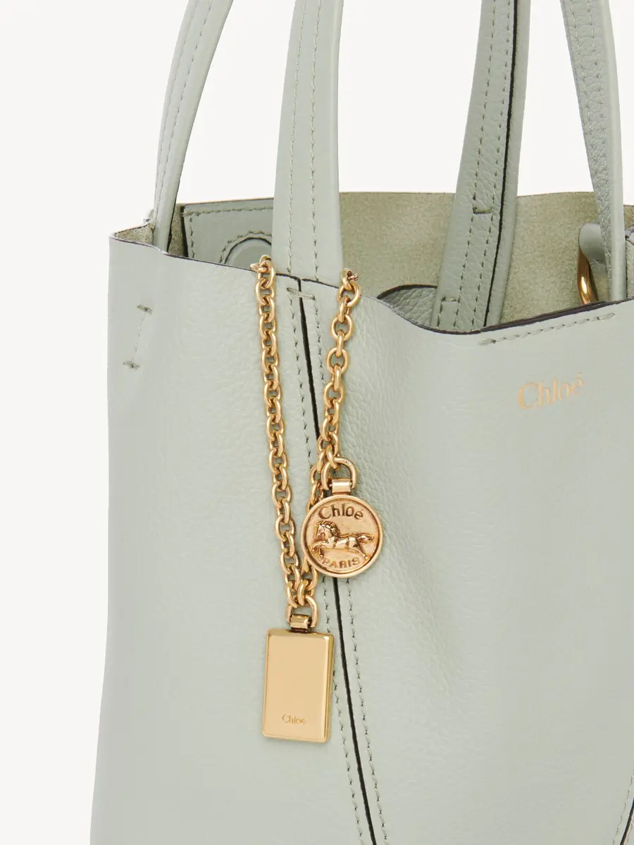 Chloé Small Chloé Spin tote bag in grained leather | Thumbnail 6