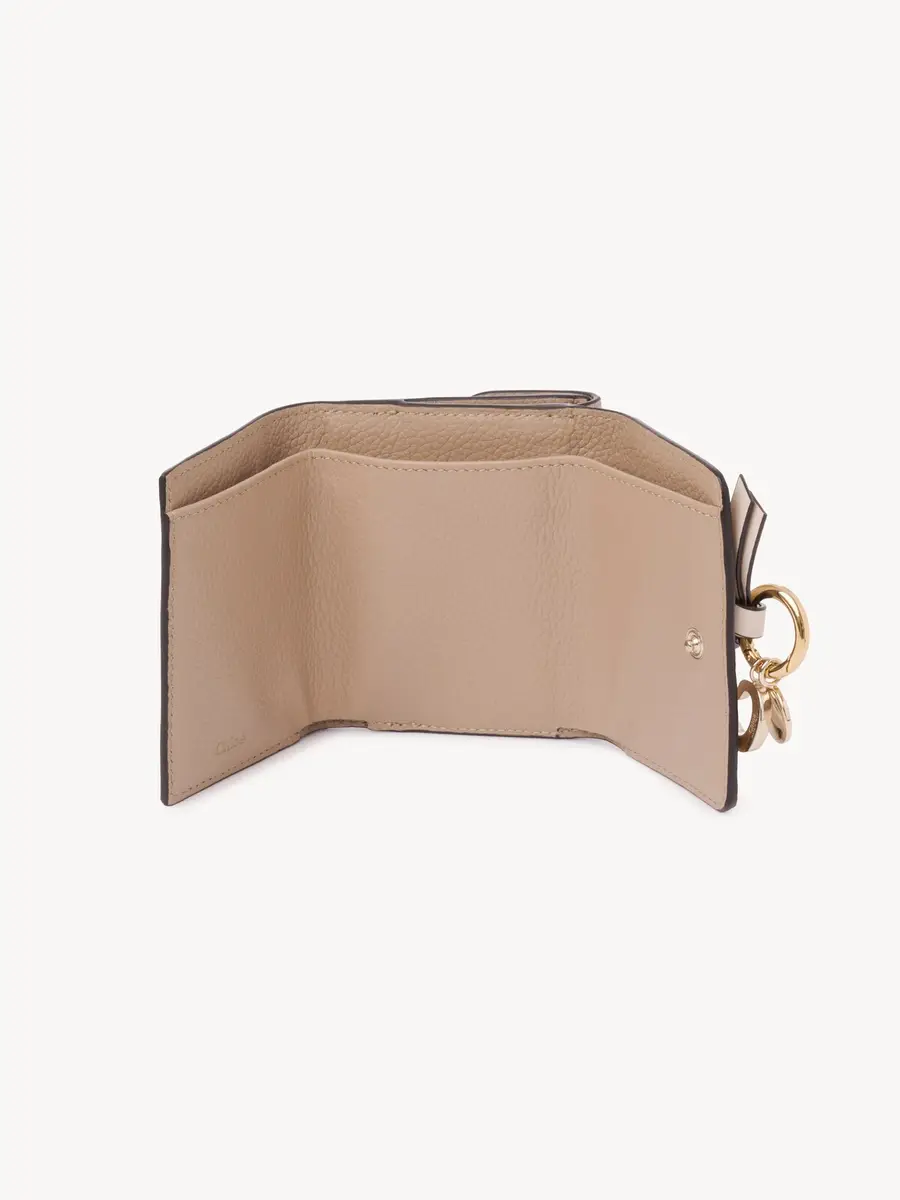 Chloé Mini Alphabet tri-fold in grained leather | Thumbnail 5