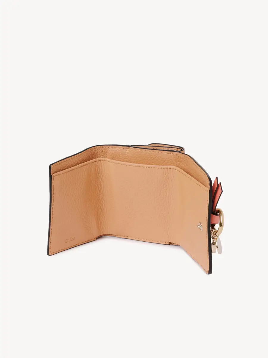 Chloé Mini Alphabet tri-fold in grained leather | Thumbnail 4