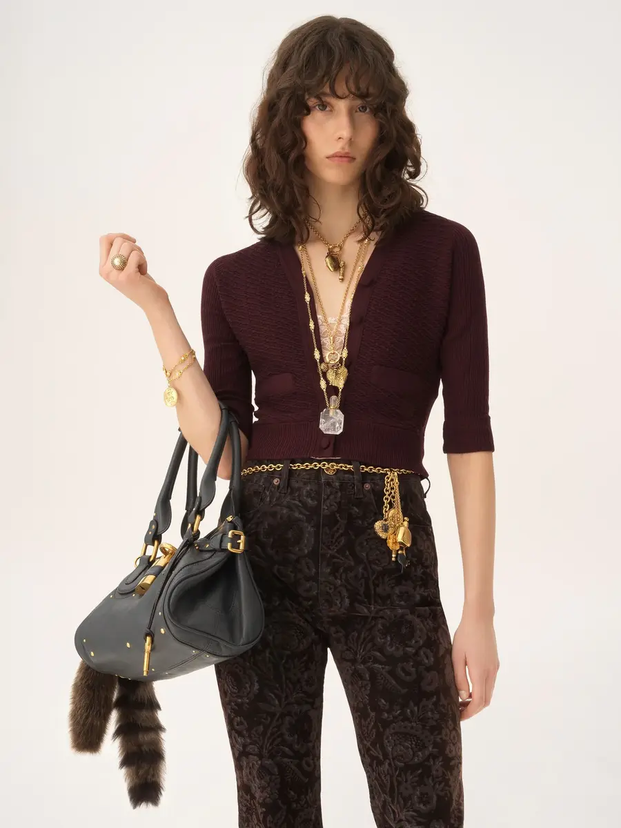 Chloé Fitted V-neck cardigan in a wool knit | Thumbnail 4 Chloé Fitted V-neck cardigan in a wool knit | Thumbnail 4