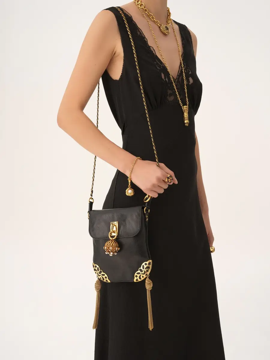 Chloé Château Treasures chain flap bag in grained leather | Thumbnail 3 Chloé Château Treasures chain flap bag in grained leather | Thumbnail 3