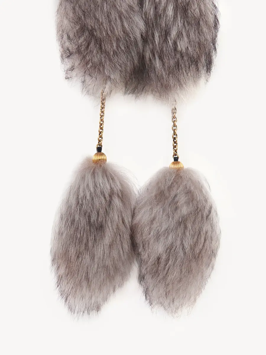 Chloé The Treasure Tails scarf in shearling | Thumbnail 3 Chloé The Treasure Tails scarf in shearling | Thumbnail 3