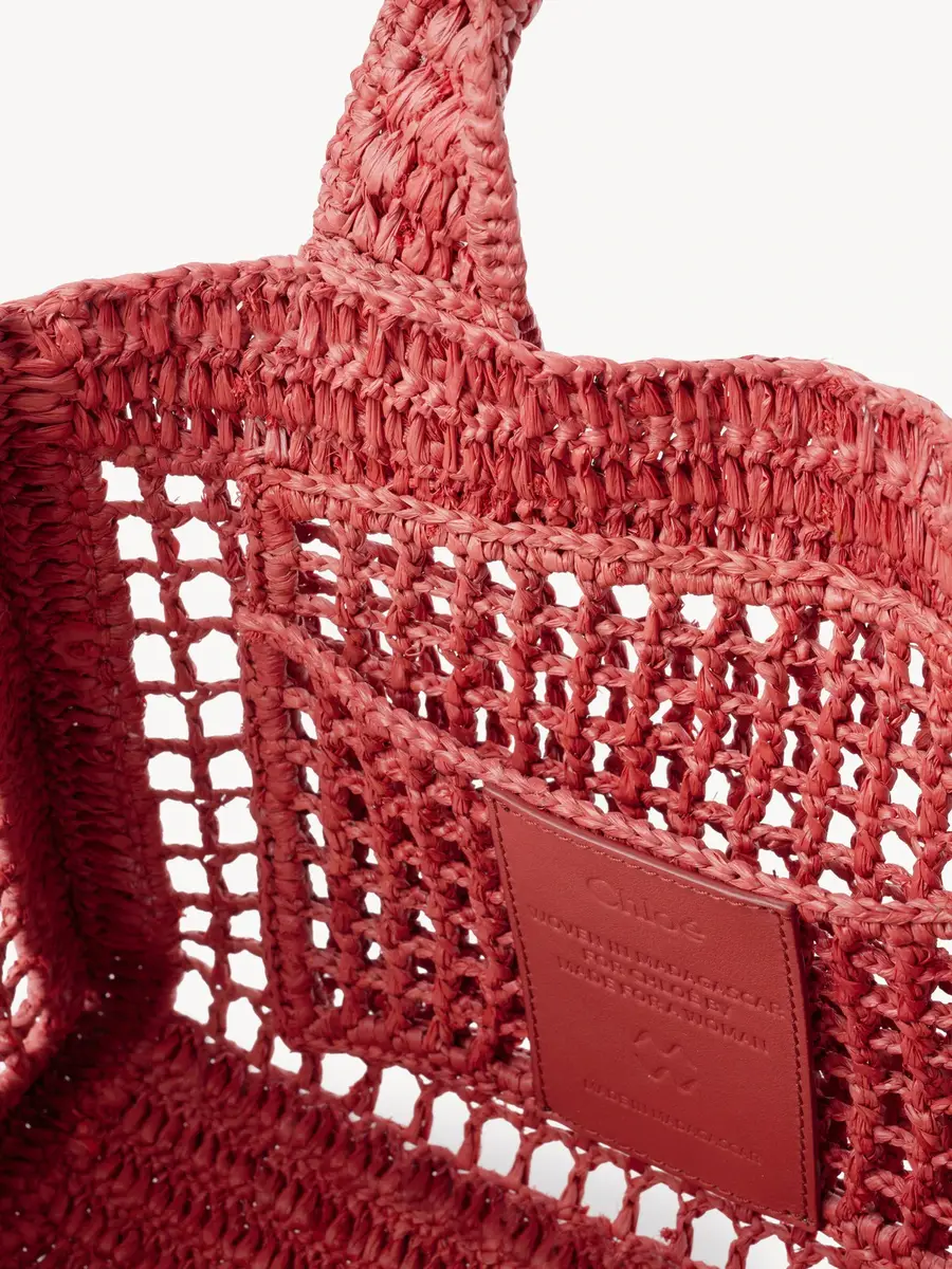 Chloé Small Summer Banana east-west tote bag with strap in raffia | Thumbnail 6 Chloé Small Summer Banana east-west tote bag with strap in raffia | Thumbnail 6